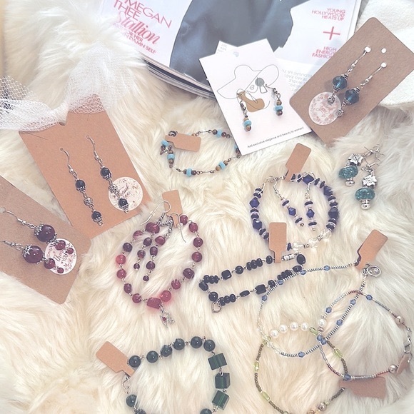 New 2pc Set, GOLD Clear Crystal Glass Light Pink Bracelet+Matching Earrings, 925 - Picture 7 of 16